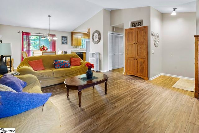 6 Ivy Court, Seneca, SC 29678