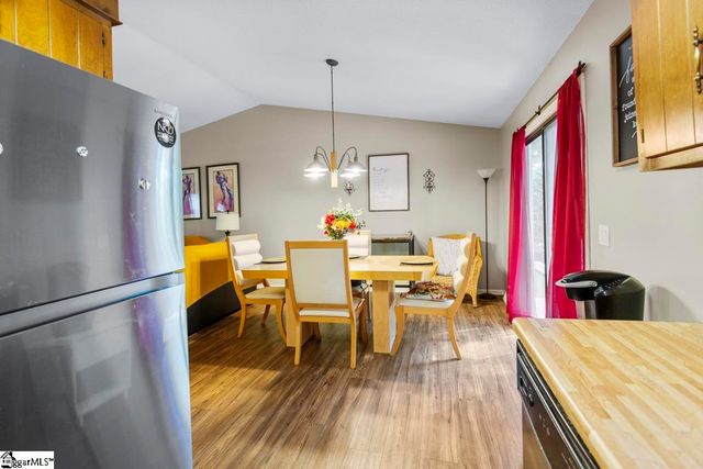 6 Ivy Court, Seneca, SC 29678