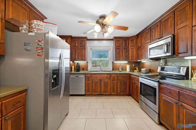 367 Arbor Acres Road, Albertville, AL 35951