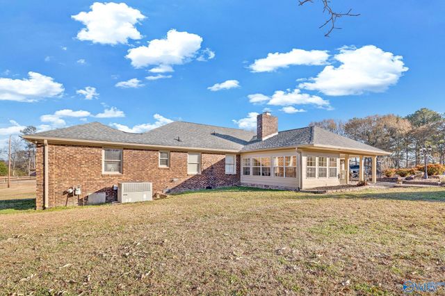 367 Arbor Acres Road, Albertville, AL 35951
