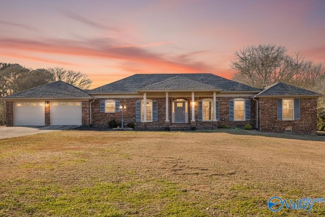 367 Arbor Acres Road, Albertville, AL 35951