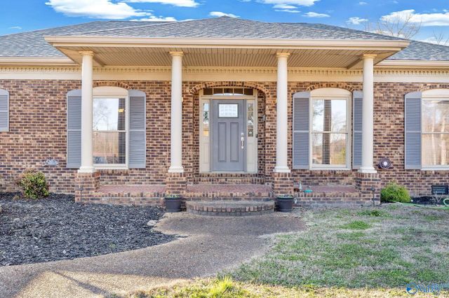 367 Arbor Acres Road, Albertville, AL 35951