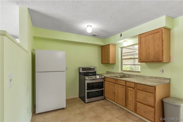 101 S Tyler Street, Beverly Hills, FL 34465