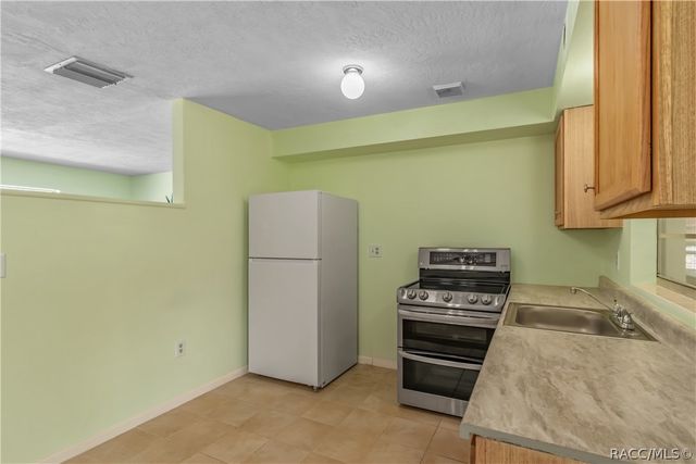 101 S Tyler Street, Beverly Hills, FL 34465