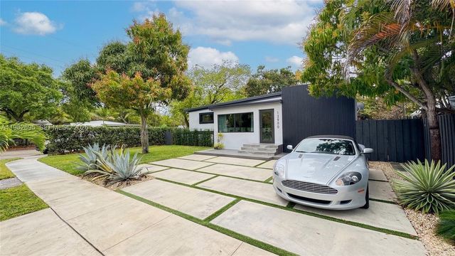 13900 NE 16th Ct, North Miami, FL 33181