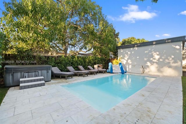 13900 NE 16th Ct, North Miami, FL 33181