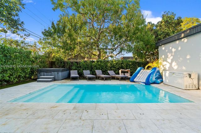 13900 NE 16th Ct, North Miami, FL 33181