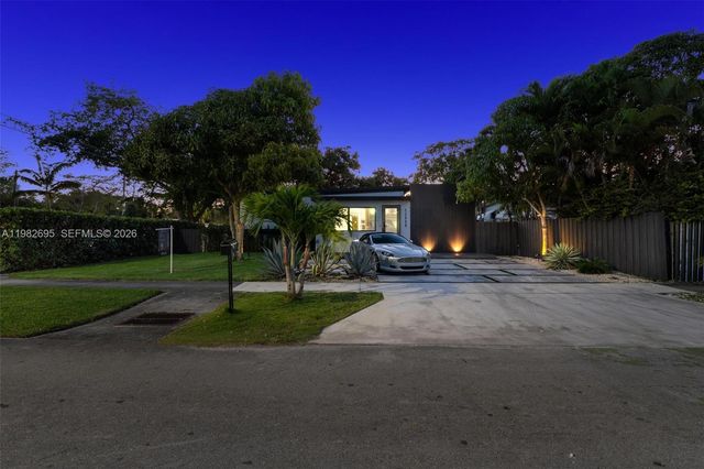 13900 NE 16th Ct, North Miami, FL 33181
