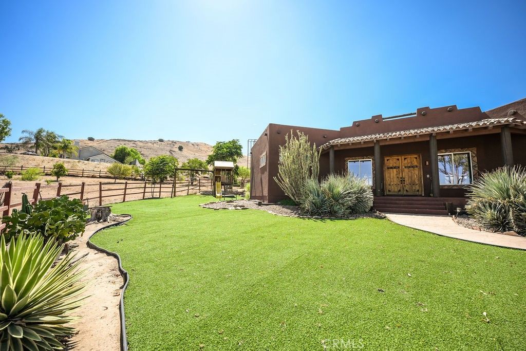 19217 Idaleona, Lake Mathews, CA 92570 — exterior