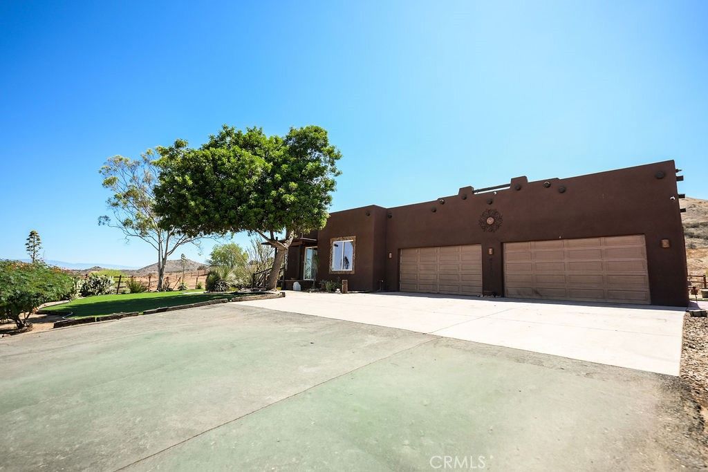 19217 Idaleona, Lake Mathews, CA 92570 — photo 5