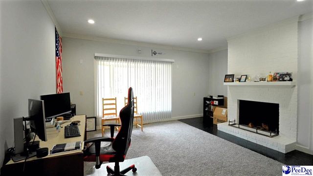 307 W College Ave, Hartsville, SC 29550