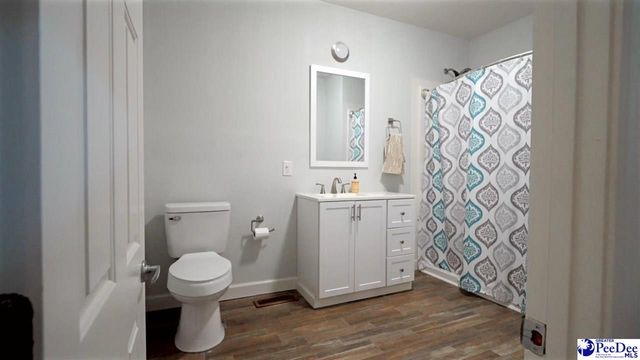 307 W College Ave, Hartsville, SC 29550