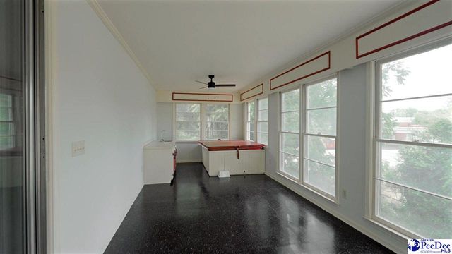 307 W College Ave, Hartsville, SC 29550