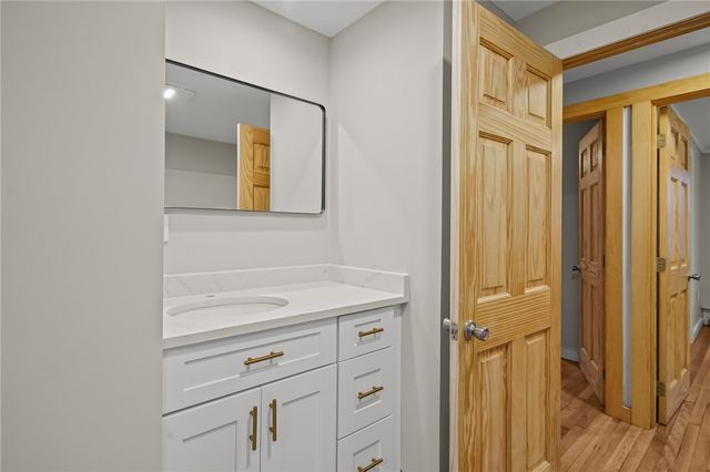 689 Knotty Oak Road, Coventry, RI 02816