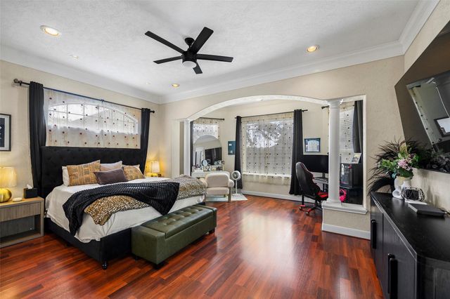 10934 Keystone Fairway Drive, Houston, TX 77095