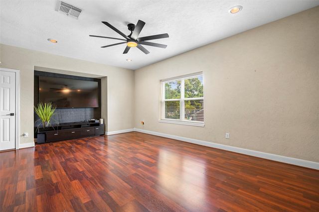 10934 Keystone Fairway Drive, Houston, TX 77095