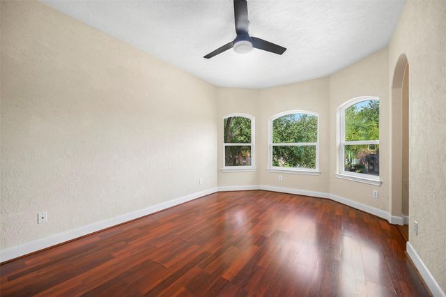 10934 Keystone Fairway Drive, Houston, TX 77095