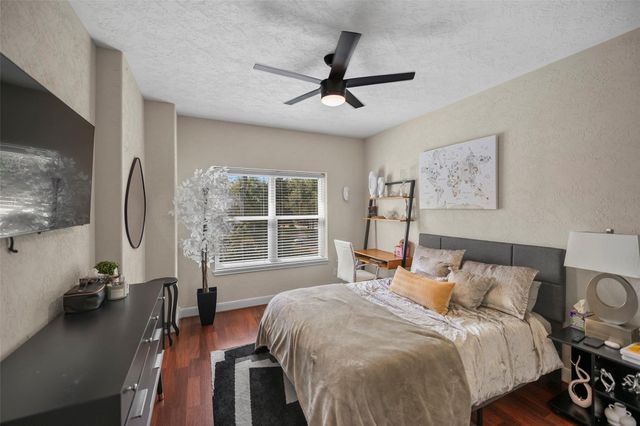 10934 Keystone Fairway Drive, Houston, TX 77095
