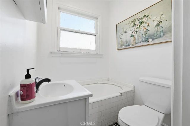 4916 W 12th, Los Angeles, CA 90019