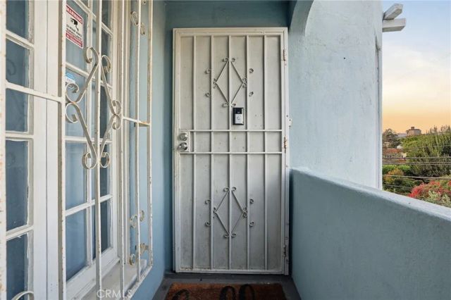 4916 W 12th, Los Angeles, CA 90019