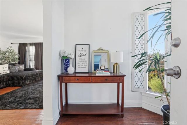 4916 W 12th, Los Angeles, CA 90019