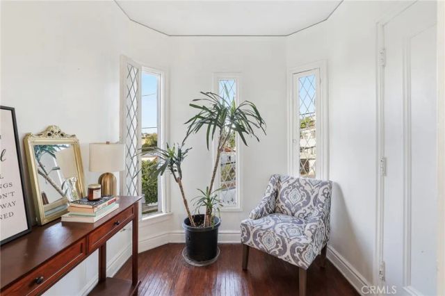 4916 W 12th, Los Angeles, CA 90019