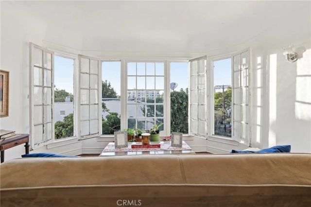 4916 W 12th, Los Angeles, CA 90019