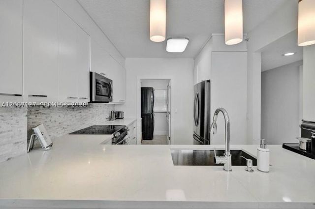 18100 N Bay Rd 508, Sunny Isles Beach, FL 33160