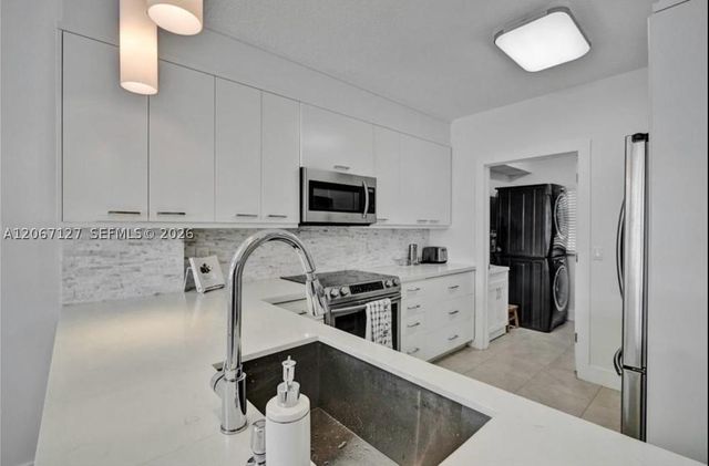 18100 N Bay Rd 508, Sunny Isles Beach, FL 33160