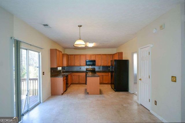 6032 Riveroak Terrace, Atlanta, GA 30349