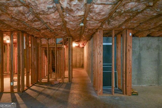 6032 Riveroak Terrace, Atlanta, GA 30349