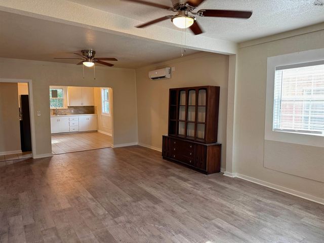 1906 8TH STREET, Wichita Falls, TX 76301