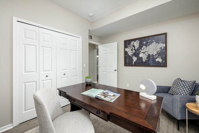 1062 W Summerfield Glen Circle 70, Scio Twp, MI 48103