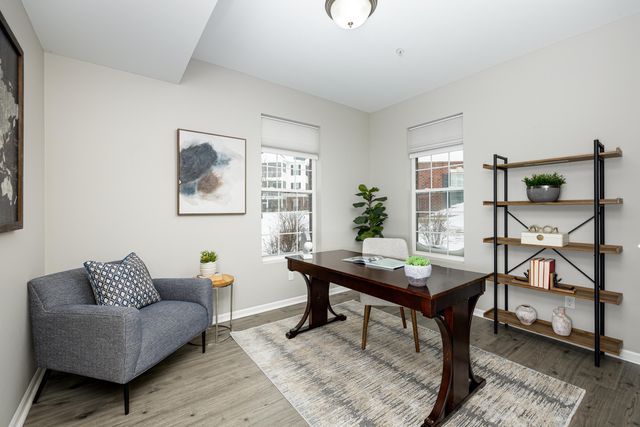 1062 W Summerfield Glen Circle 70, Scio Twp, MI 48103