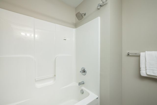 1062 W Summerfield Glen Circle 70, Scio Twp, MI 48103