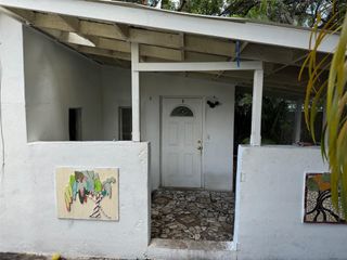 8261 NW 1st Place 3, Miami, FL 33150