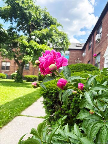202-06 Rocky Hill Road 6C1, Bayside, NY 11361
