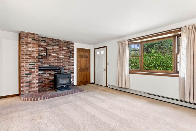 8 Bean Hill Road, Belmont, NH 03220