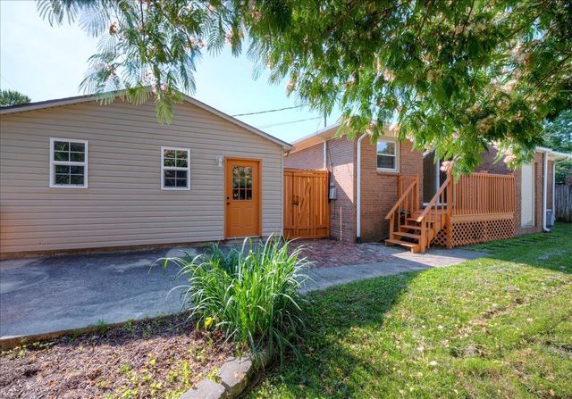 3869 Lee Adams Lane, Lexington, KY 40514