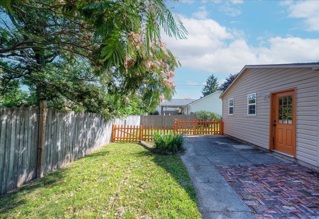 3869 Lee Adams Lane, Lexington, KY 40514