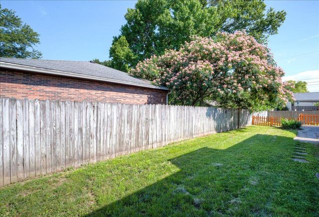 3869 Lee Adams Lane, Lexington, KY 40514