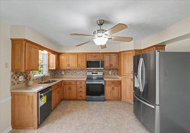 3869 Lee Adams Lane, Lexington, KY 40514