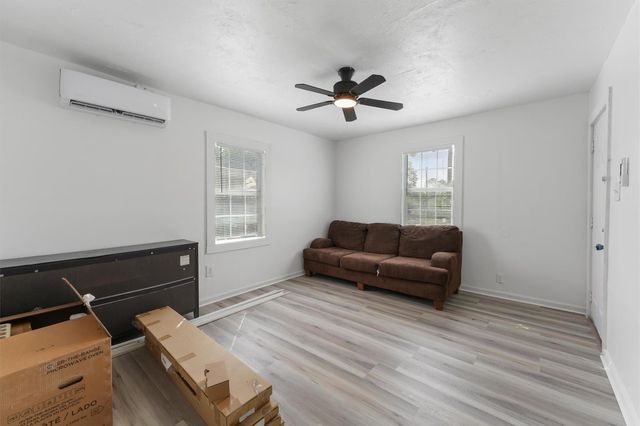 8514 Spaulding Street, Houston, TX 77016