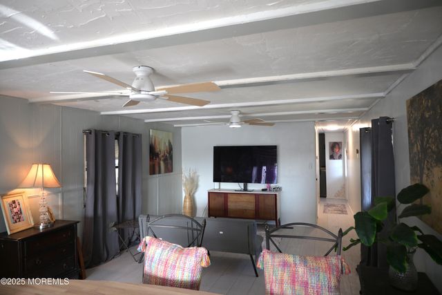 1881 Route 37 353, Toms River, NJ 08757