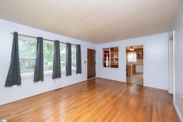 109 Clemson Avenue, Greenville, SC 29611