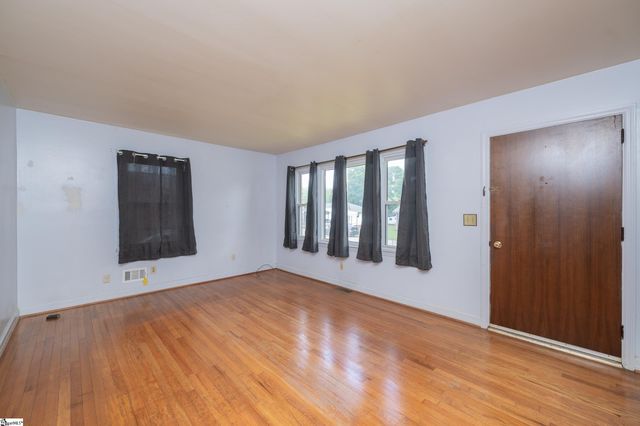 109 Clemson Avenue, Greenville, SC 29611