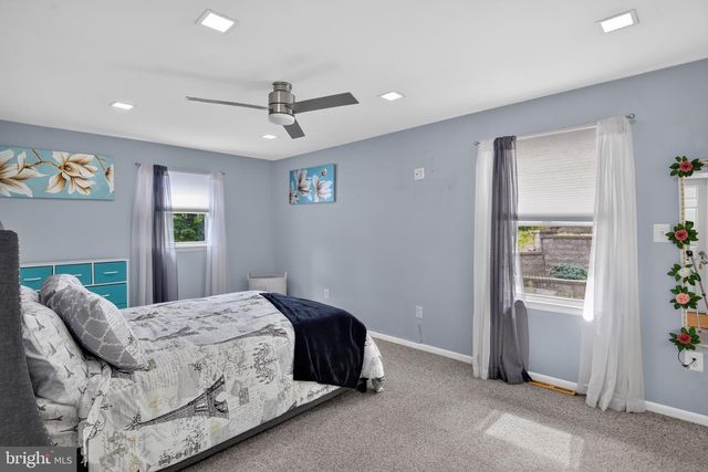 18324 NOB HILL DR, Triangle, VA 22172