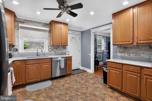 18324 NOB HILL DR, Triangle, VA 22172