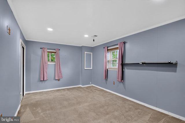 18324 NOB HILL DR, Triangle, VA 22172