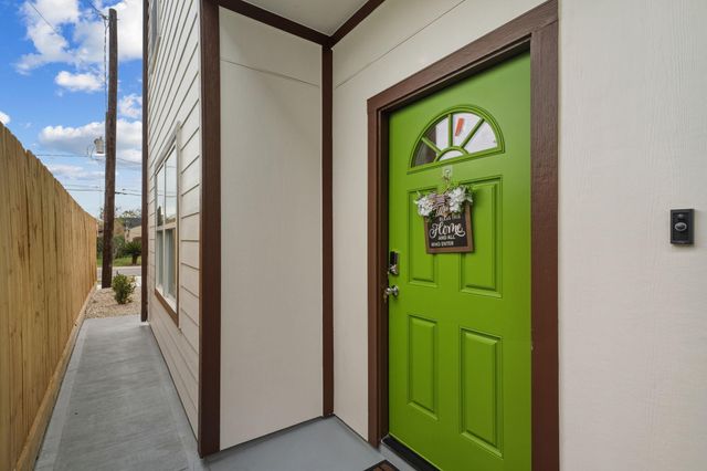 3539 Mt Pleasant Street B, Houston, TX 77021